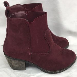 First kiss suede bootie ladies sz 8